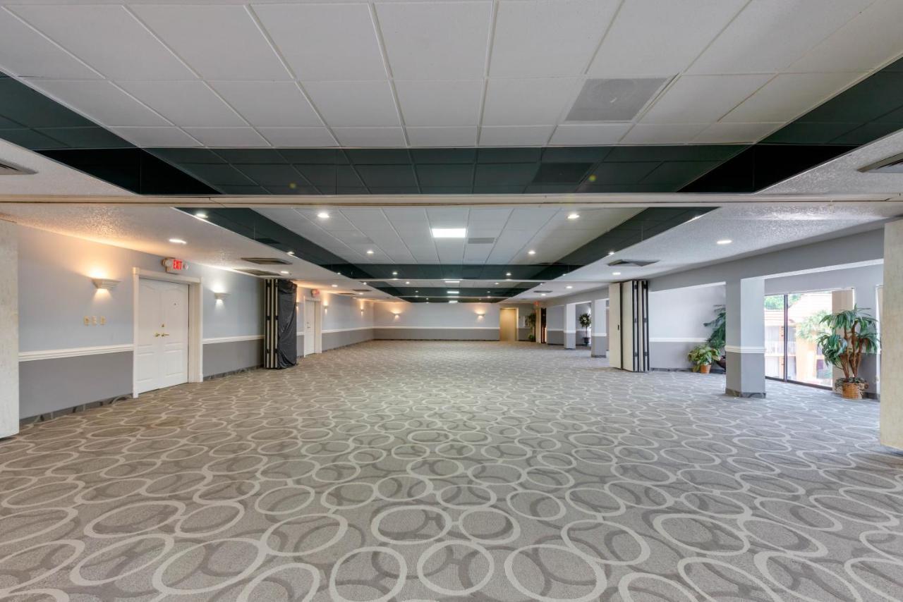 Quality Inn & Suites Conference Center New Port Richey Exterior foto