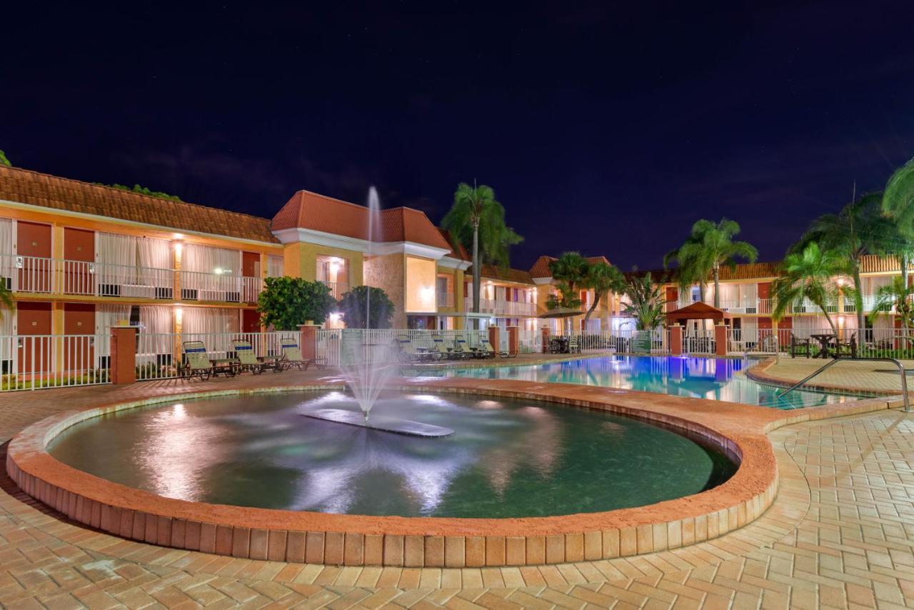 Quality Inn & Suites Conference Center New Port Richey Exterior foto