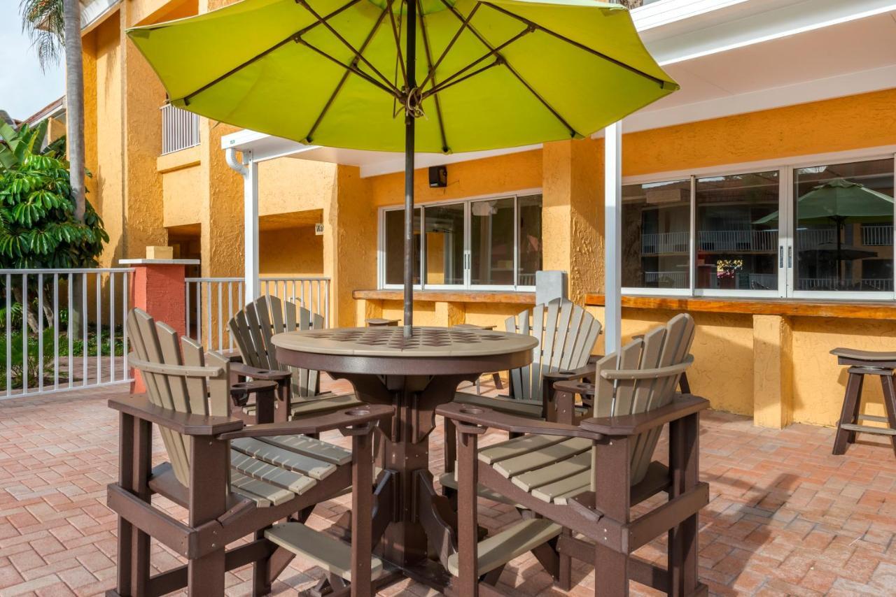 Quality Inn & Suites Conference Center New Port Richey Exterior foto