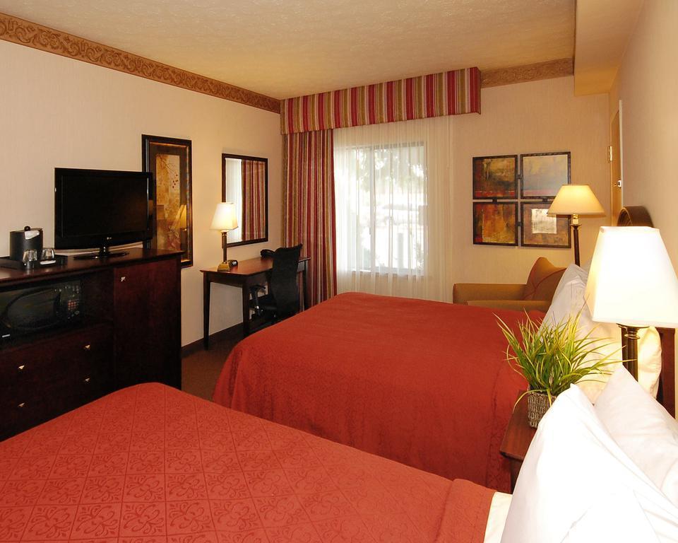 Quality Inn & Suites Conference Center New Port Richey Exterior foto