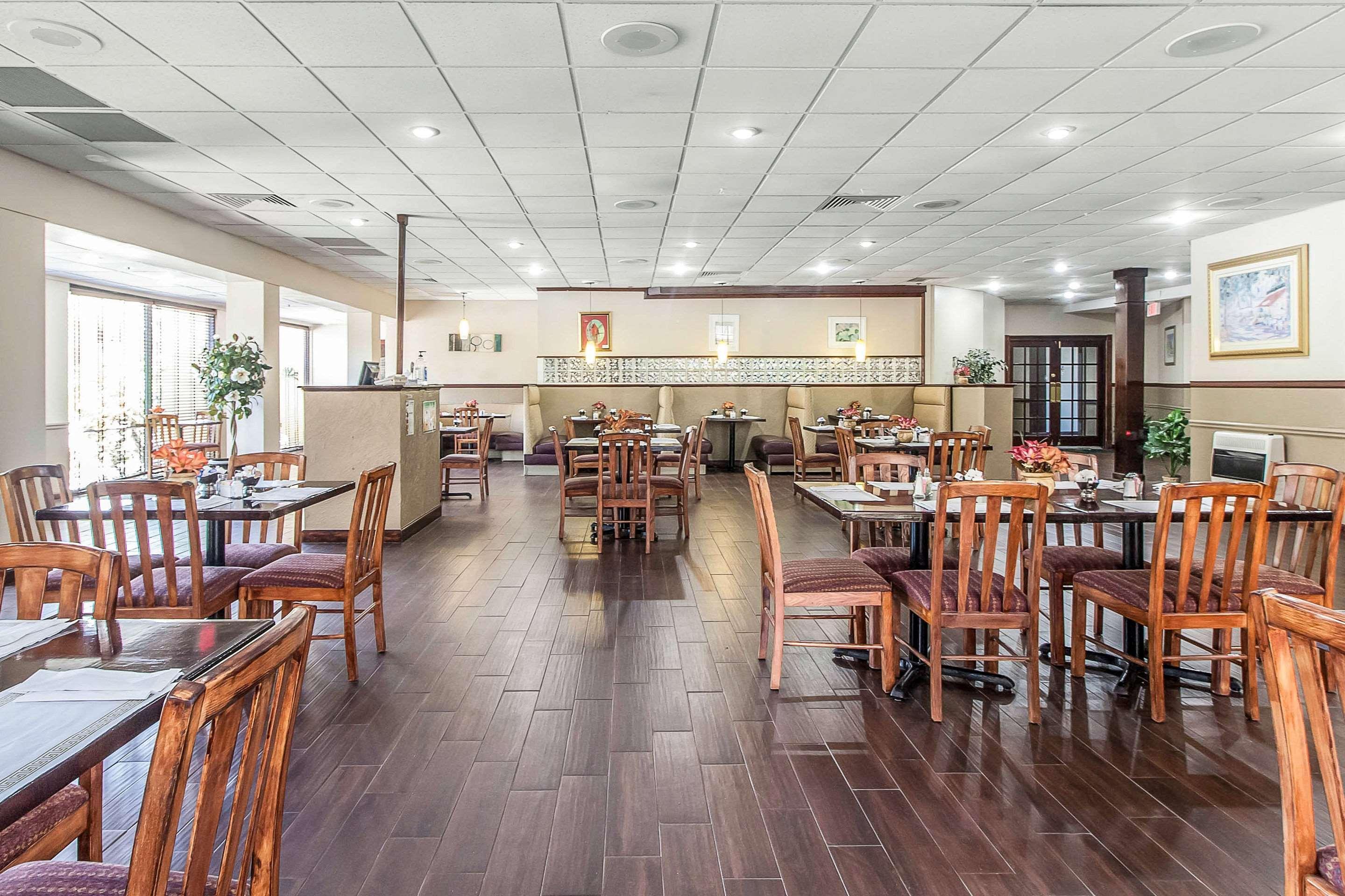 Quality Inn & Suites Conference Center New Port Richey Exterior foto