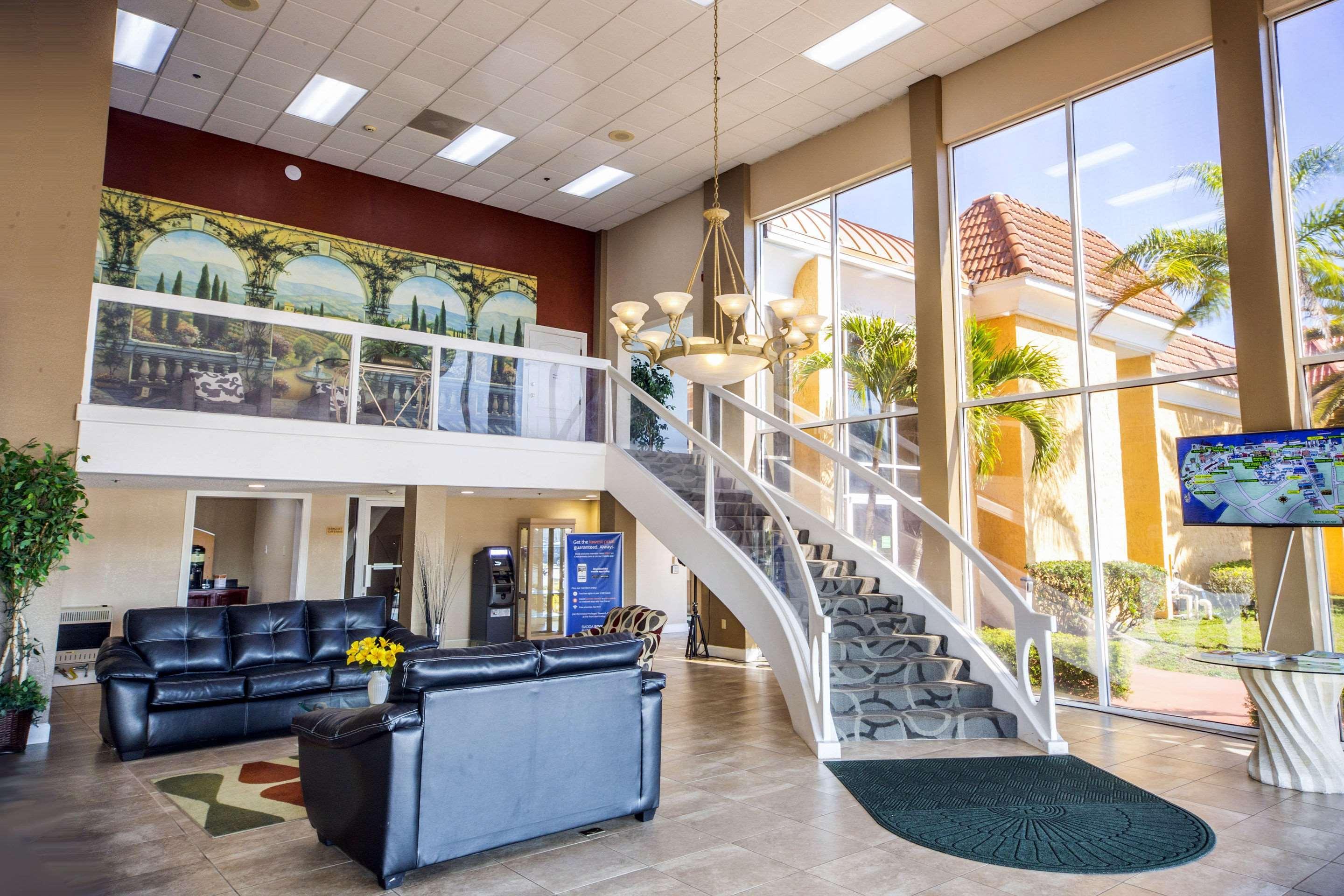 Quality Inn & Suites Conference Center New Port Richey Exterior foto