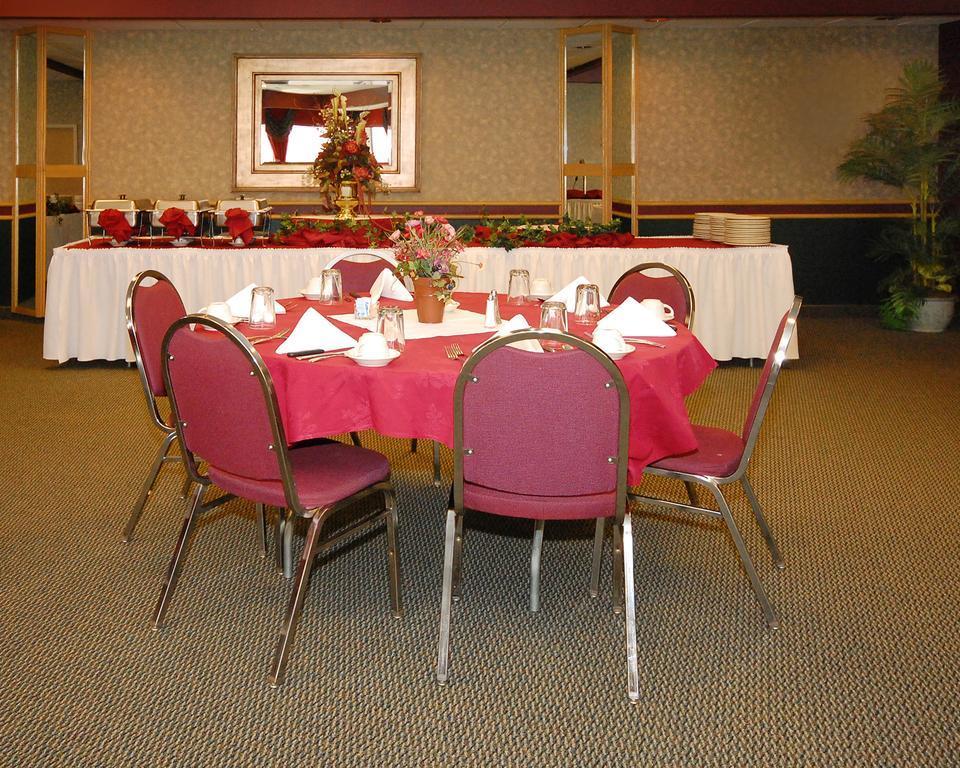 Quality Inn & Suites Conference Center New Port Richey Exterior foto