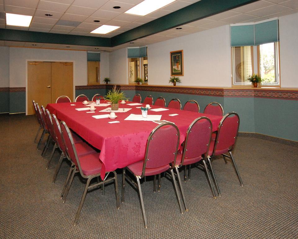 Quality Inn & Suites Conference Center New Port Richey Exterior foto
