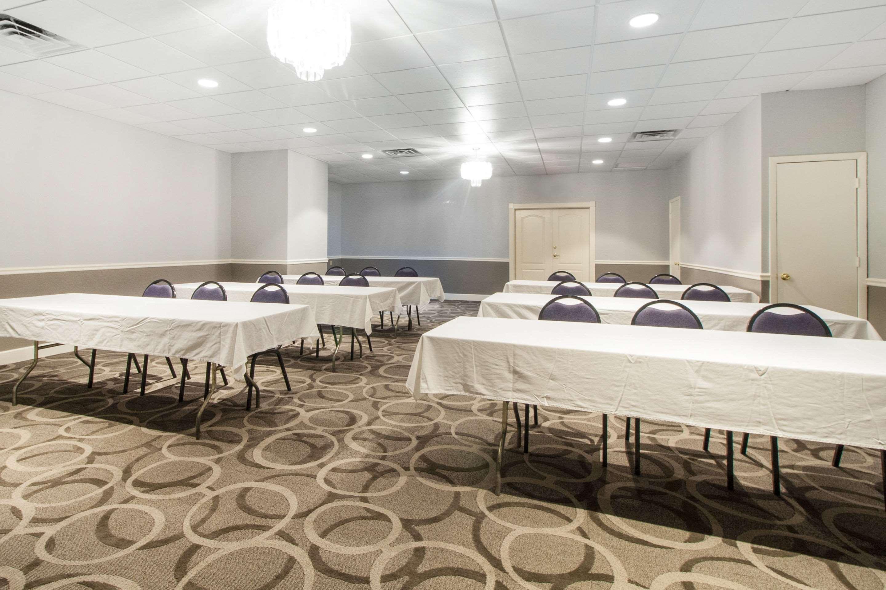 Quality Inn & Suites Conference Center New Port Richey Exterior foto